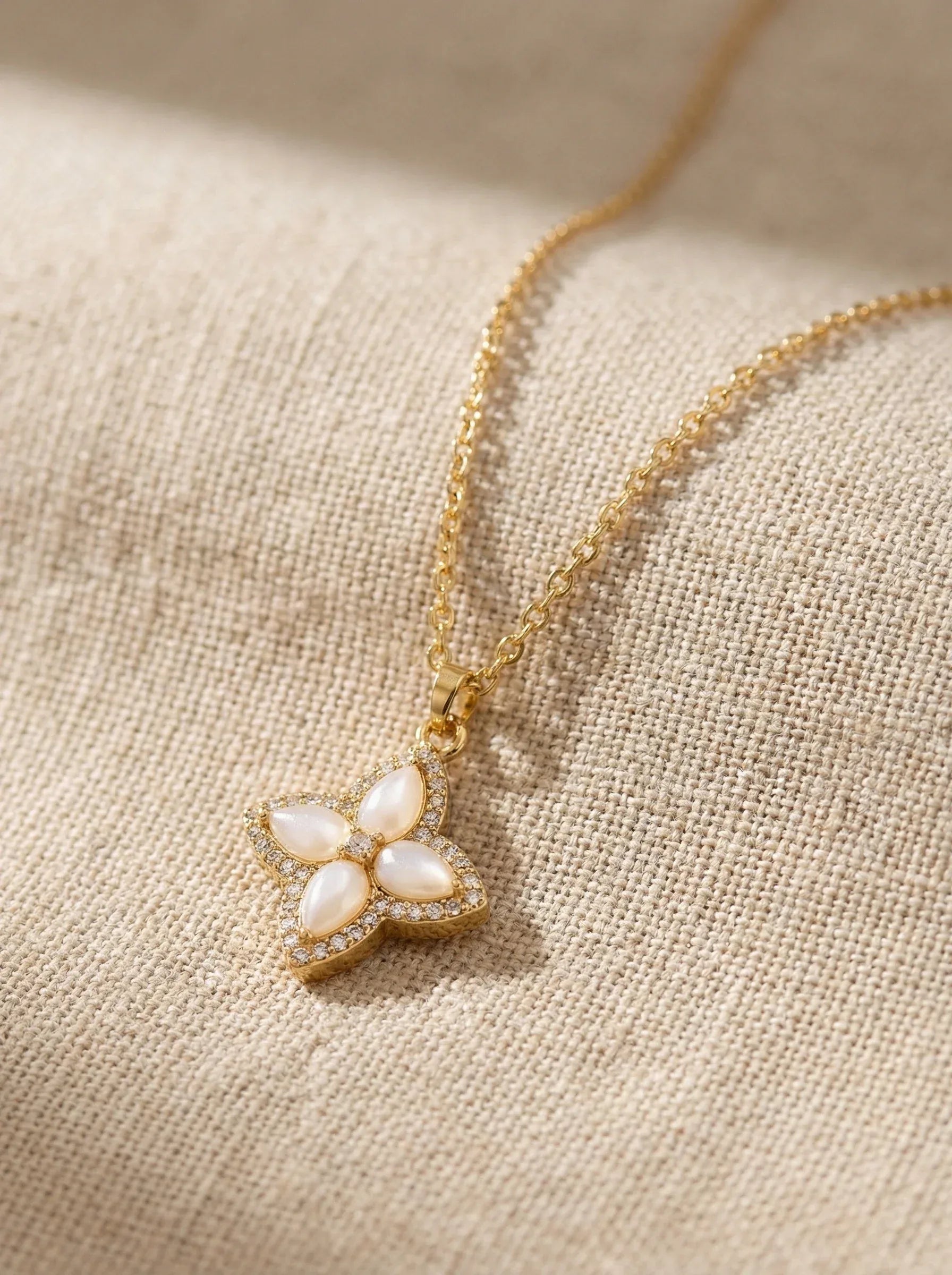 Nice Diamond Luckly Flower Edelstahl Halskette - Produktbild 2