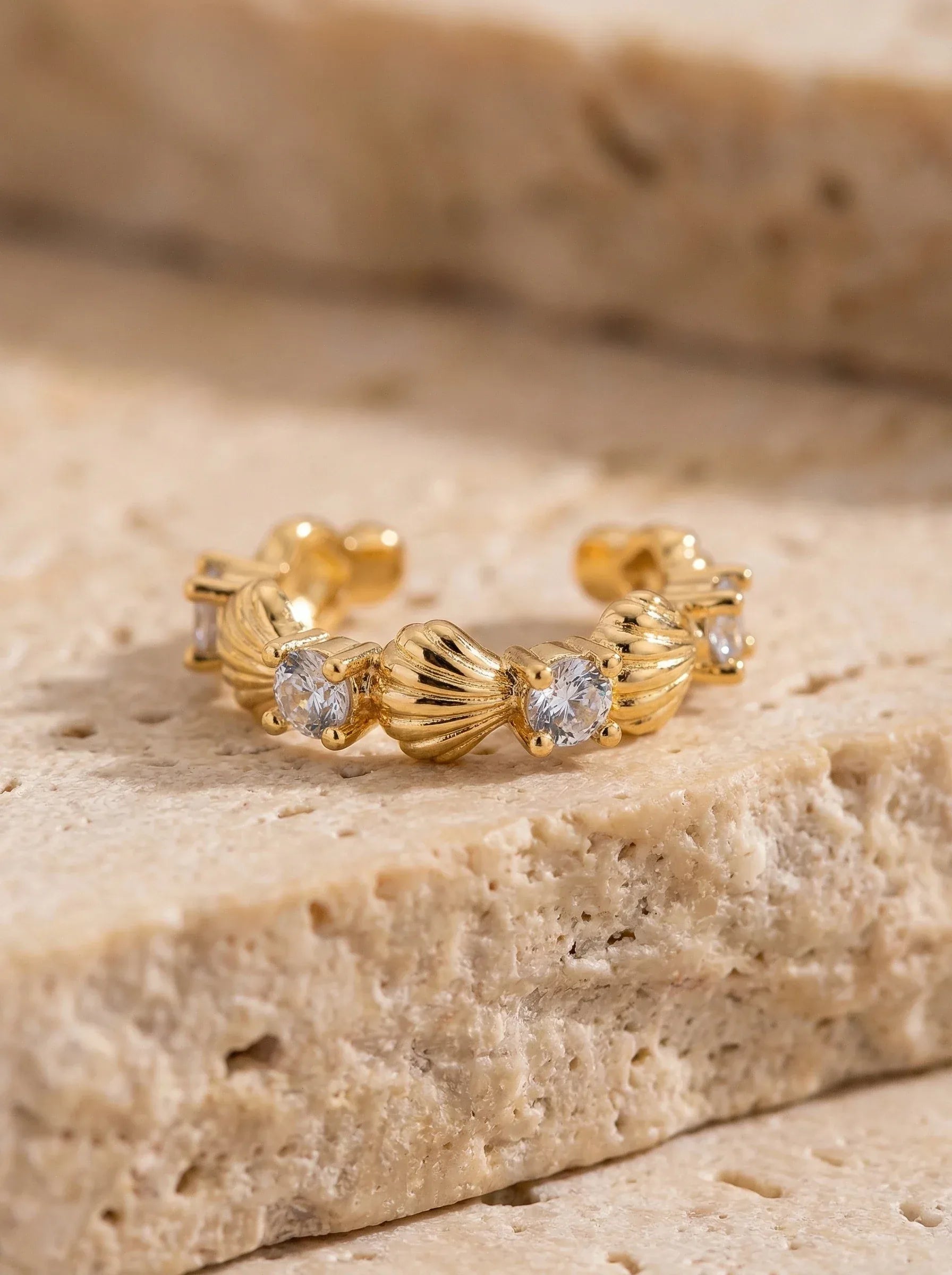Viele Muscheln mit blauer Zirkonia Vergoldete Ear-Cuffs - Produktbild 2