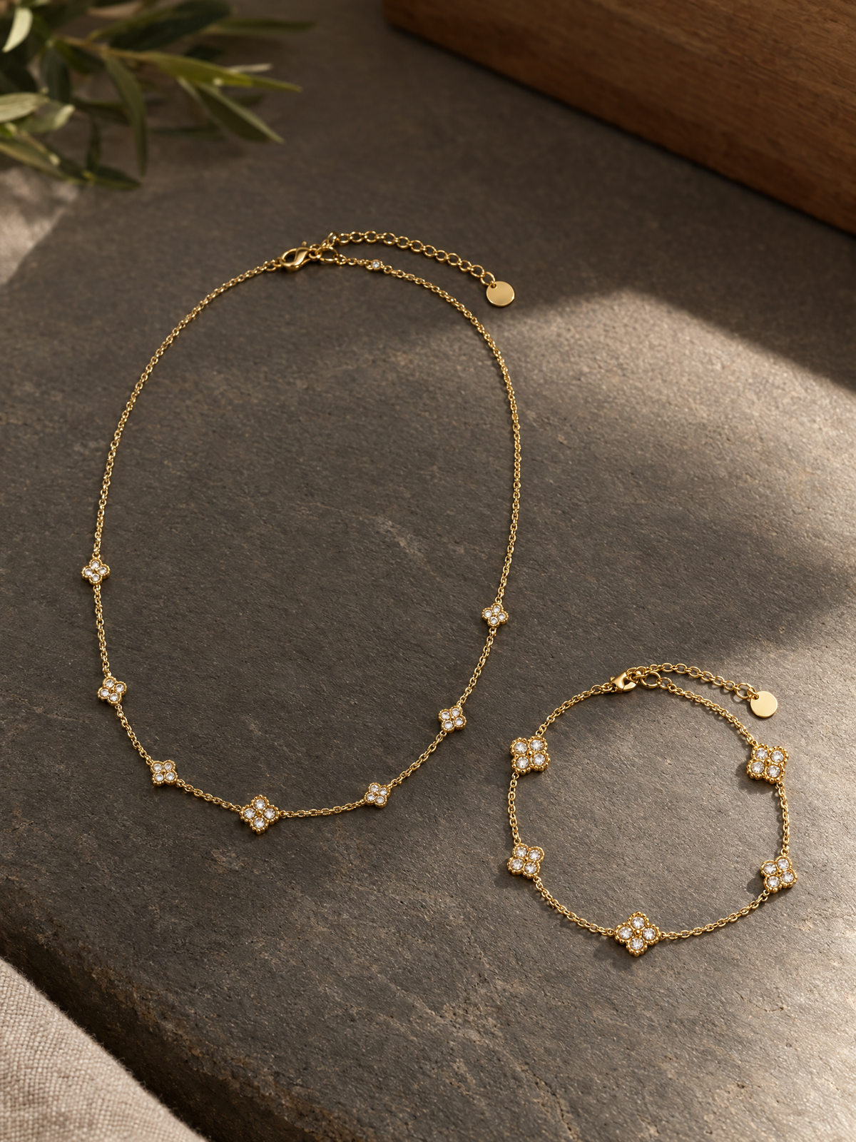 Fiora Pure – Schmuck-Set aus 2 Teilen – Gold – Setansicht 2