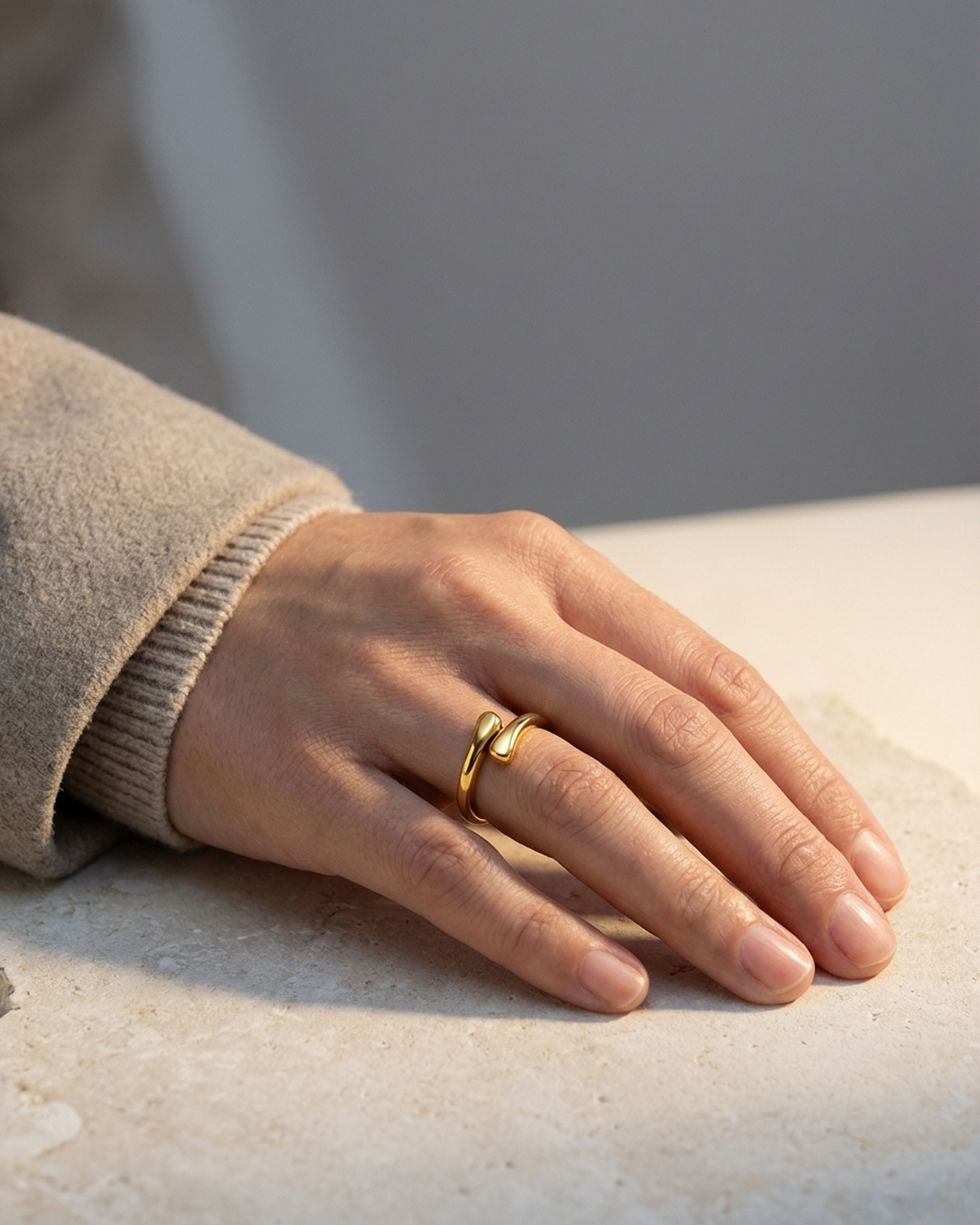 Nymara overlapping-cards-image3 (4:5)