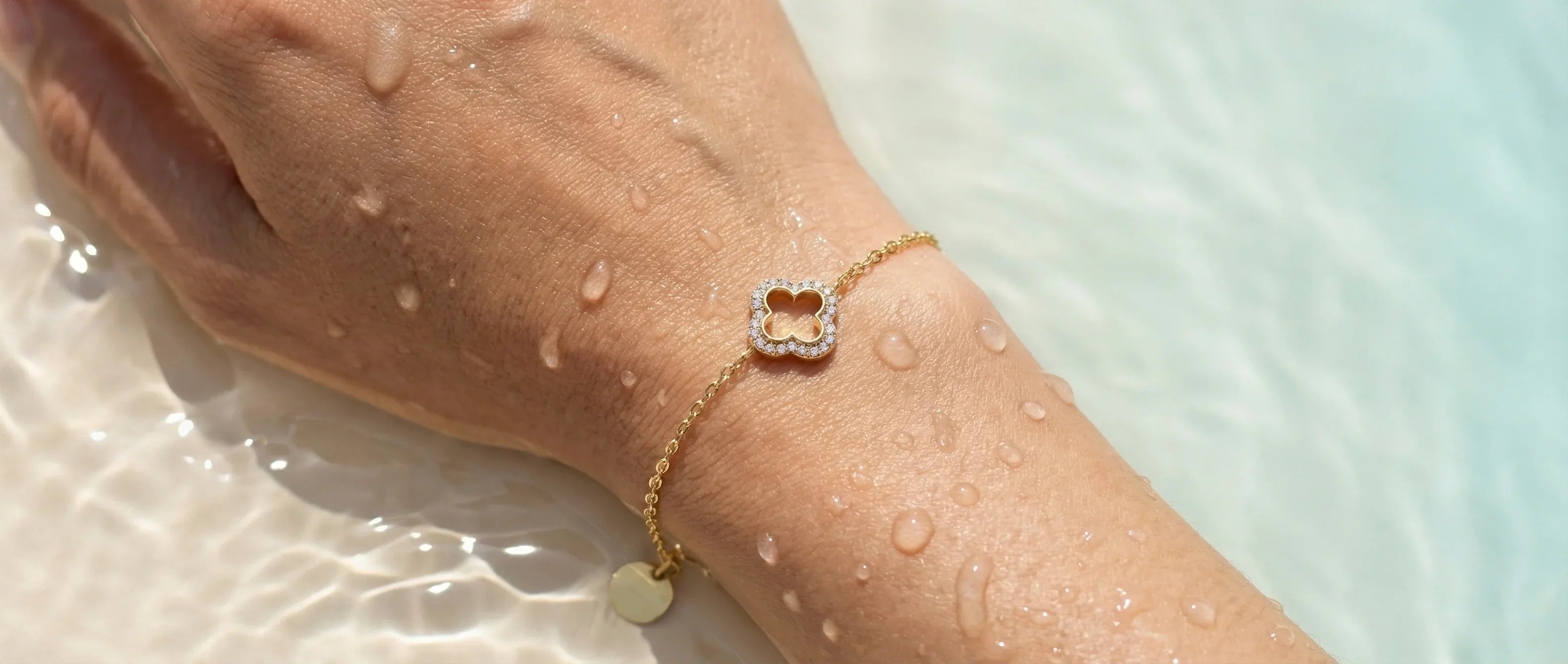 Nymara slideshow-slide2-image (21:9)