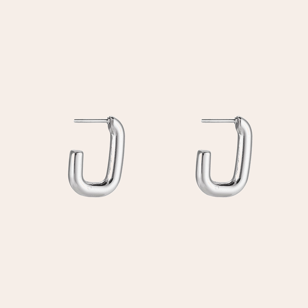 Silberne Edelstahl-Ohrringe in J-Form, glänzendes Finish, minimalistisches Design