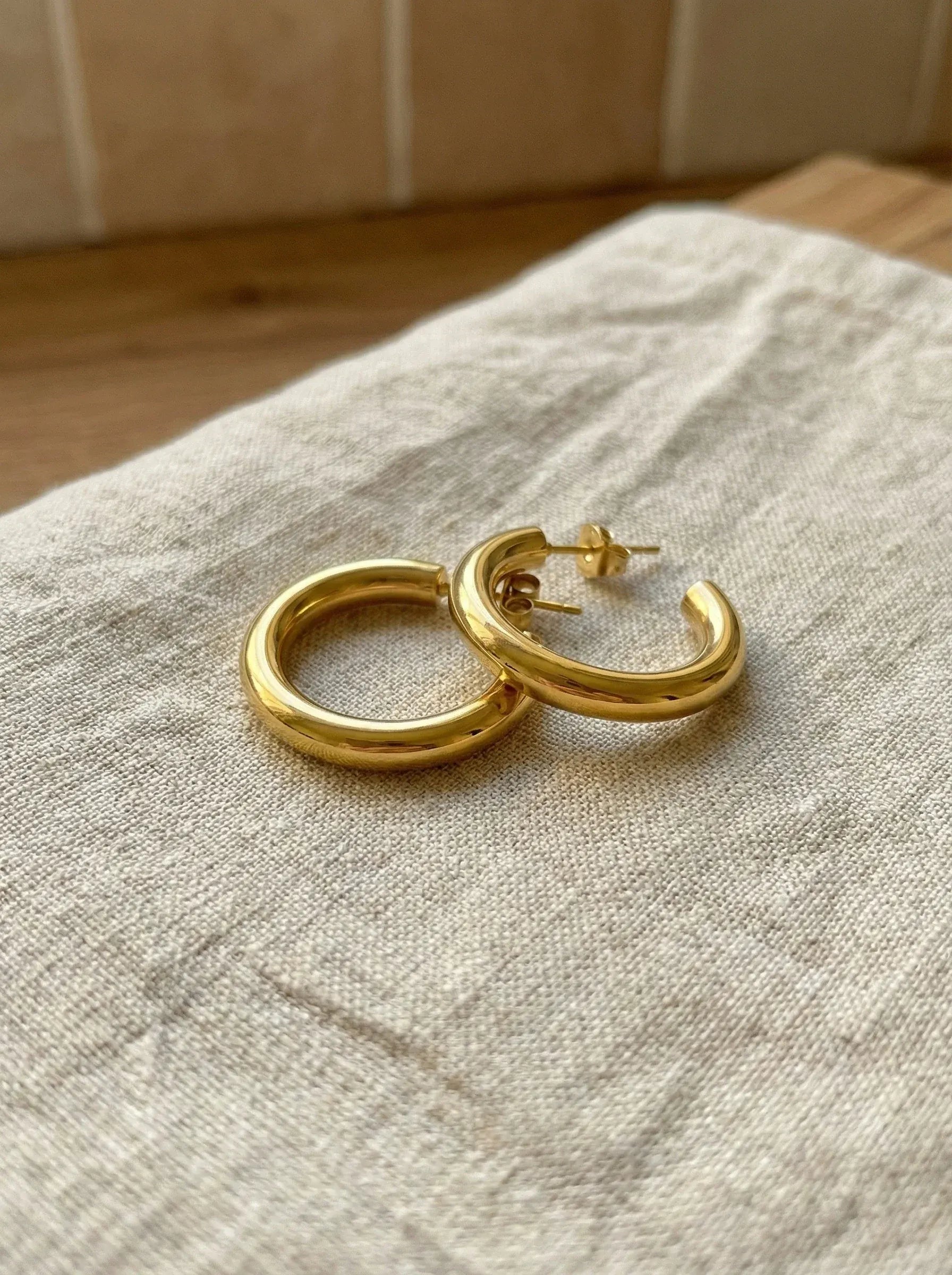 Simple Hoop Edelstahl Ohrringe - Produktbild 2