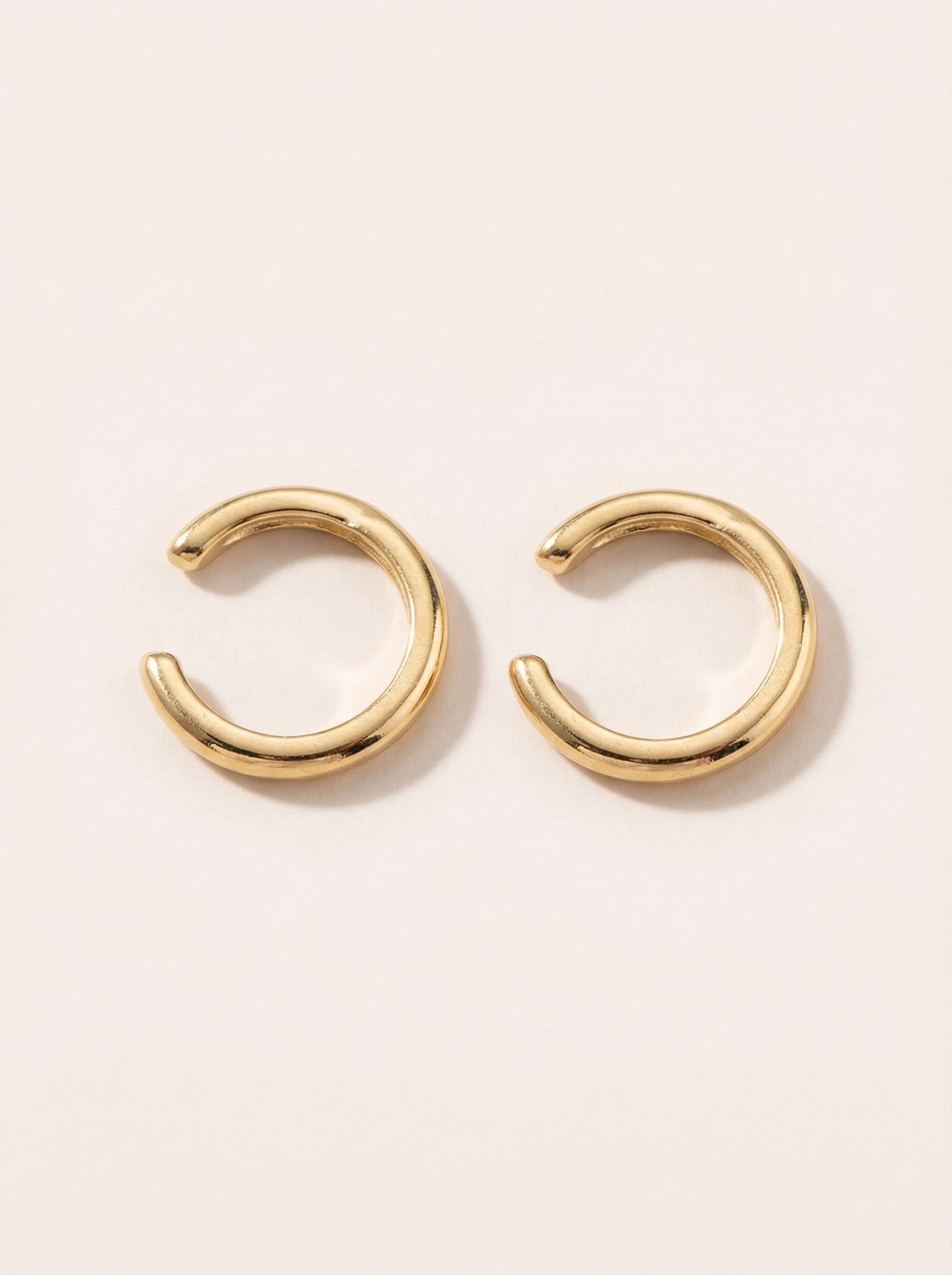 Simple Thin Loop Edelstahl Earcuff