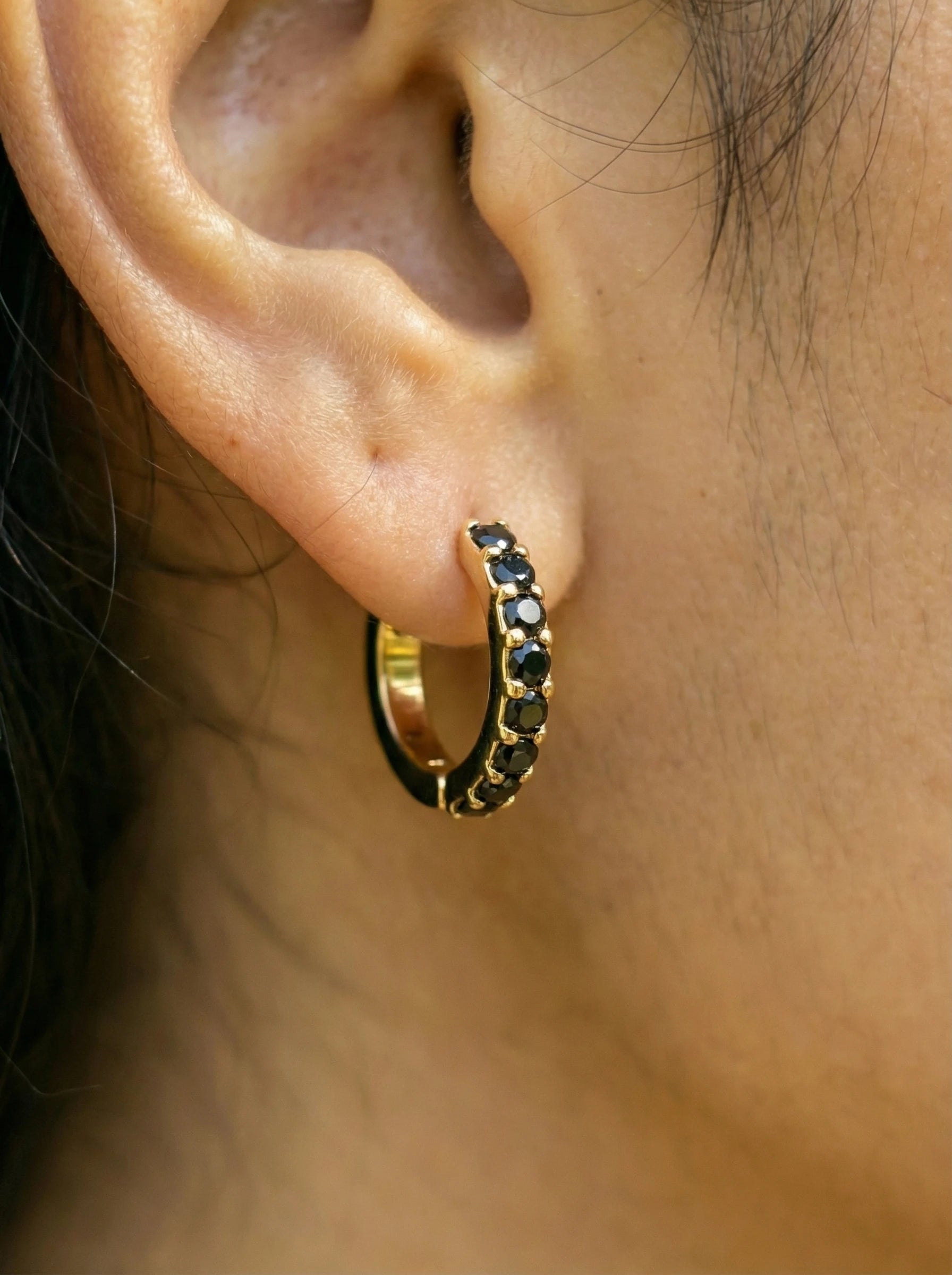Classic 7 Diamonds Hoop Edelstahl Ohrringe - Produktbild 4