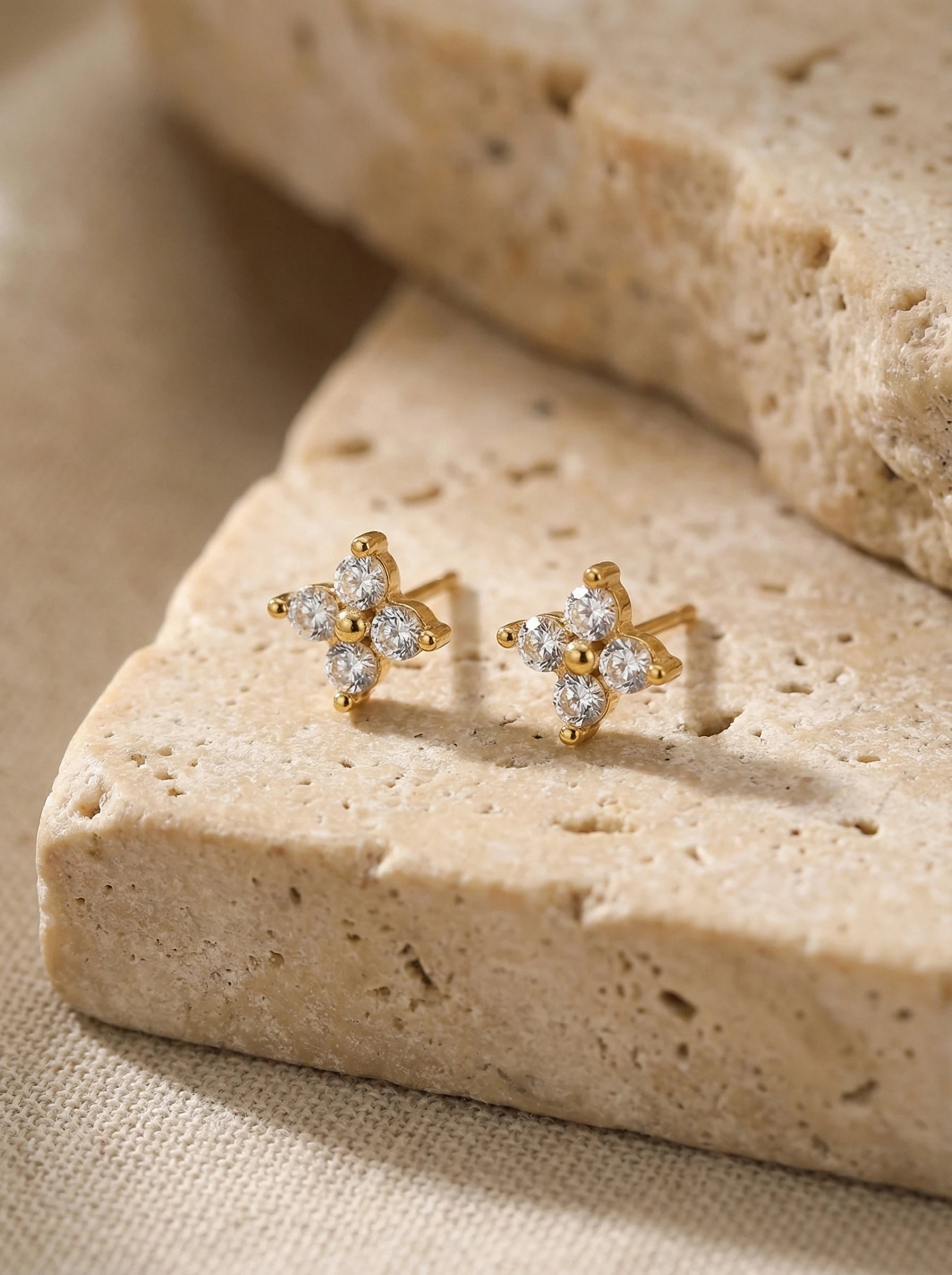 Flower Caltrop Diamond Edelstahl Ohrstecker - Produktbild 2