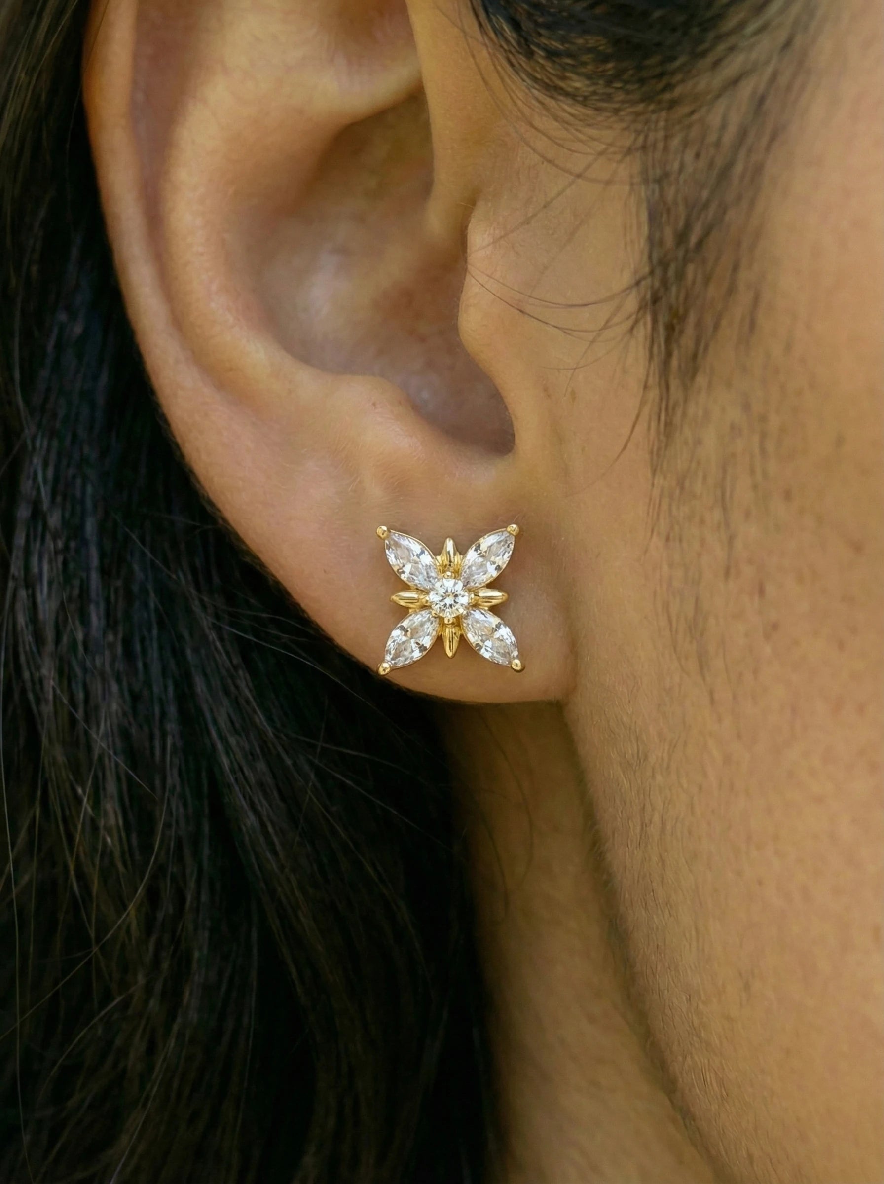 Diamond Shape Flower Edelstahl Ohrringe - Produktbild 4