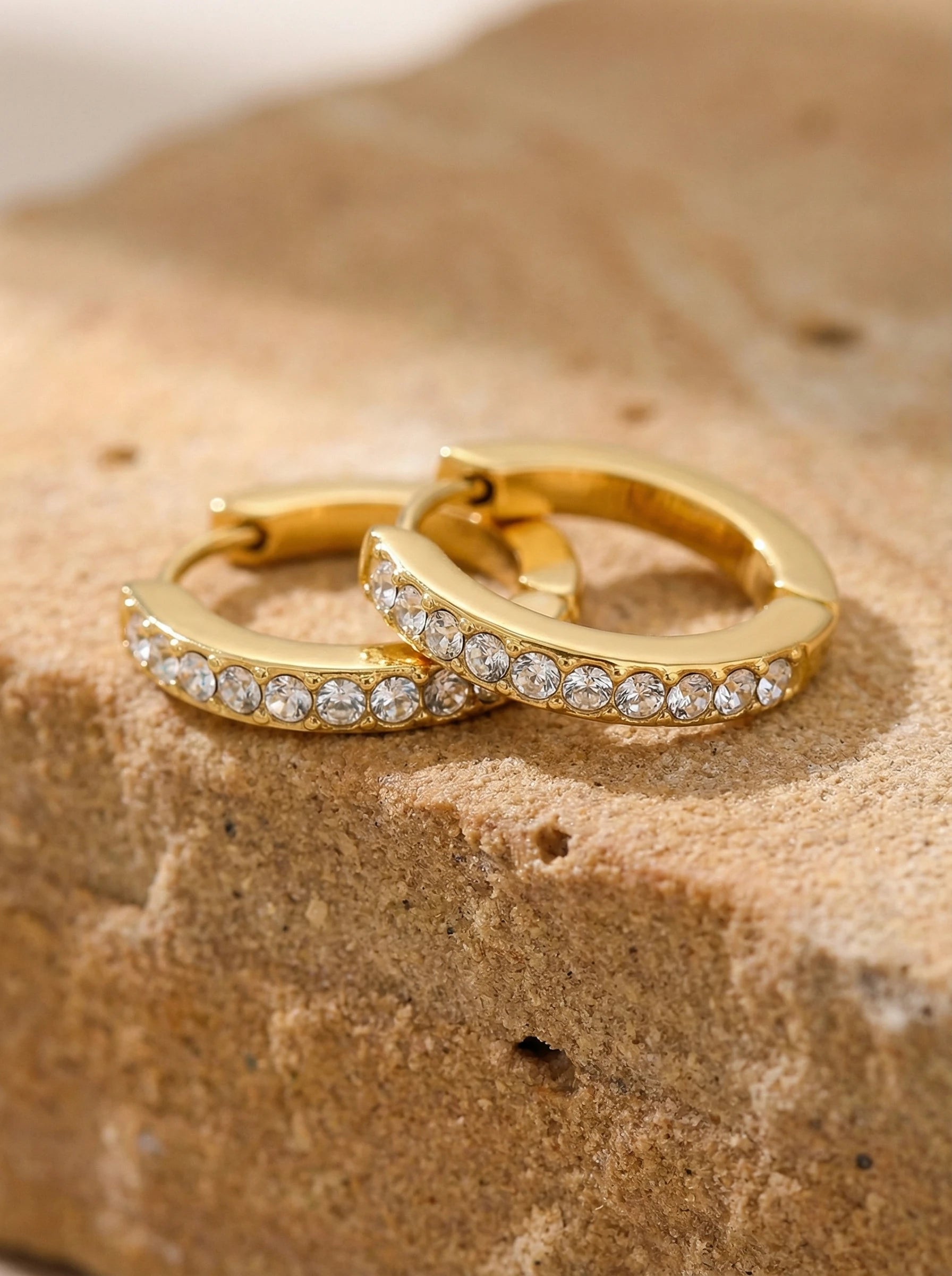 Simple Diamonds Hoop Edelstahl Ohrringe - Produktbild 2