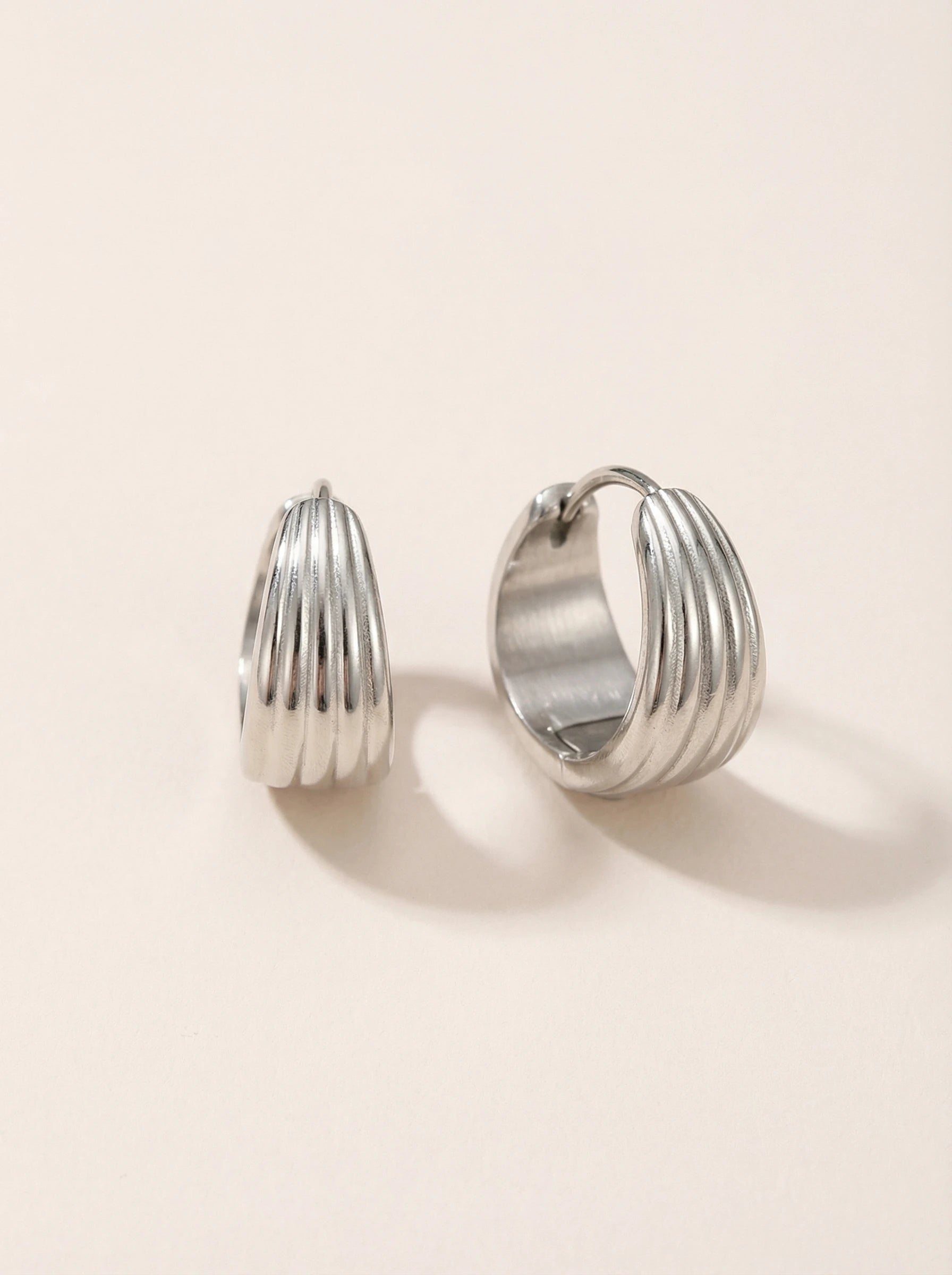 Nice Line Hoop Edelstahl Ohrringe - Produktbild 9