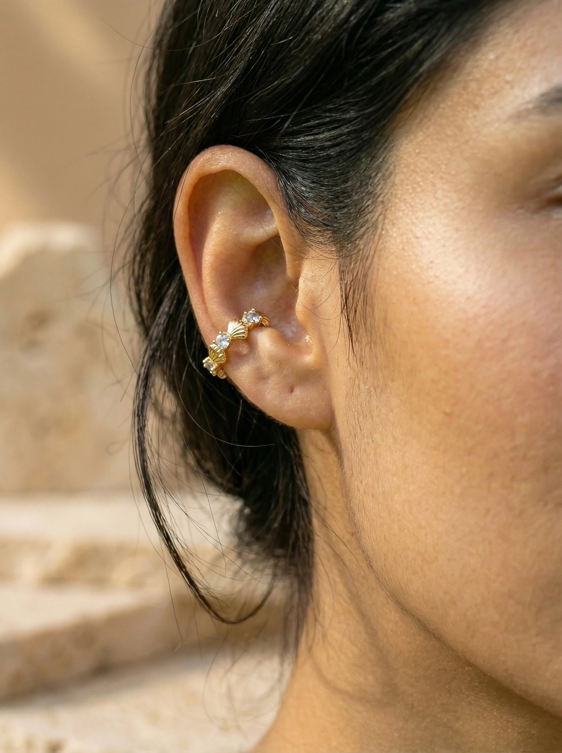 Viele Muscheln mit blauer Zirkonia Vergoldete Ear-Cuffs - Produktbild 3