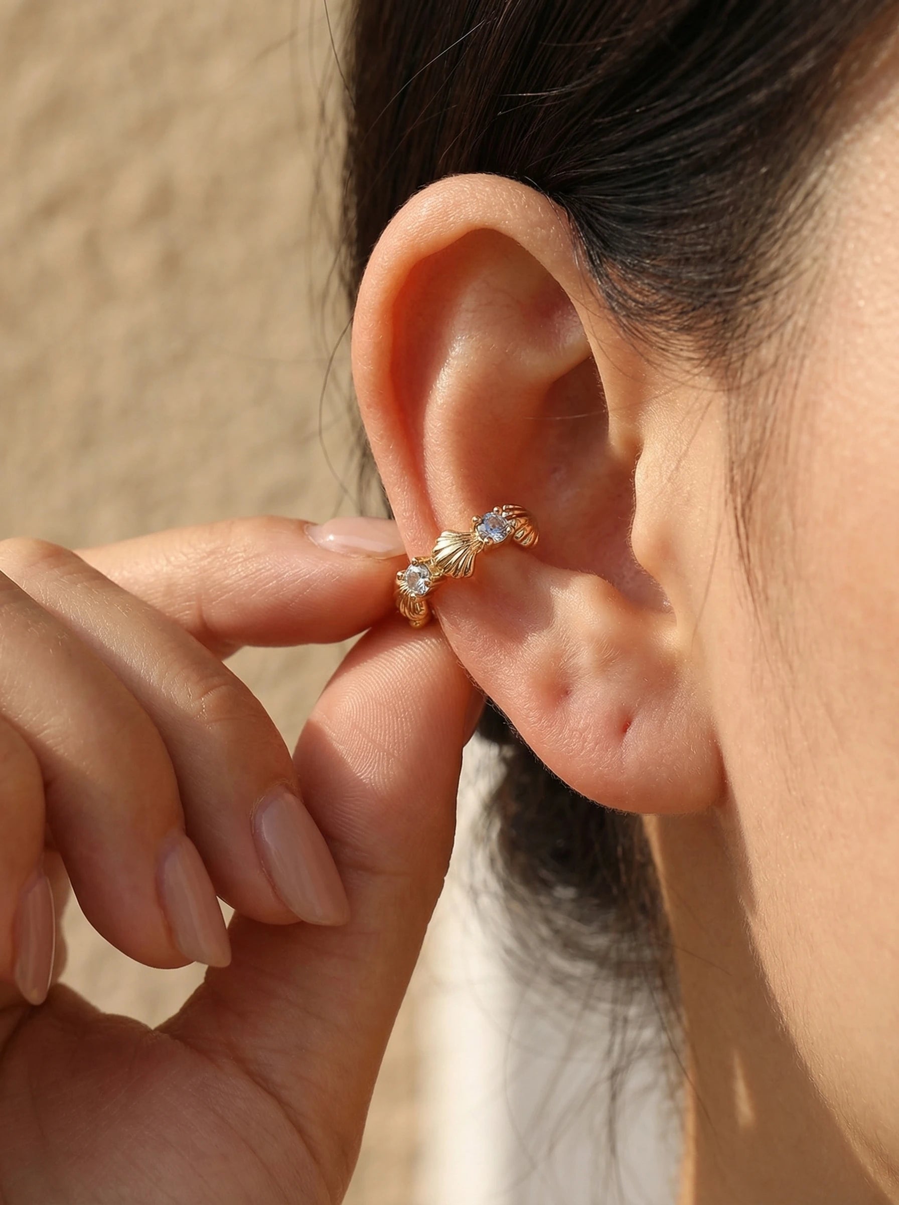 Viele Muscheln mit blauer Zirkonia Vergoldete Ear-Cuffs - Produktbild 5