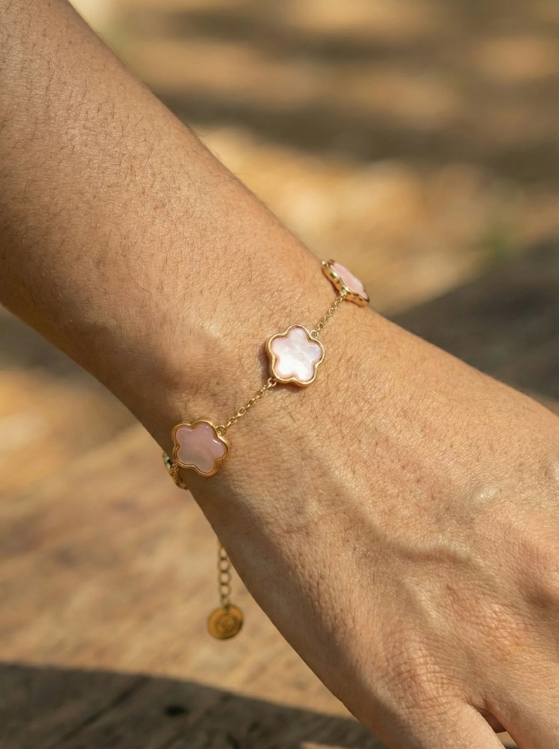 Pink Resin Flower Edelstahl Armkette - Produktbild 4