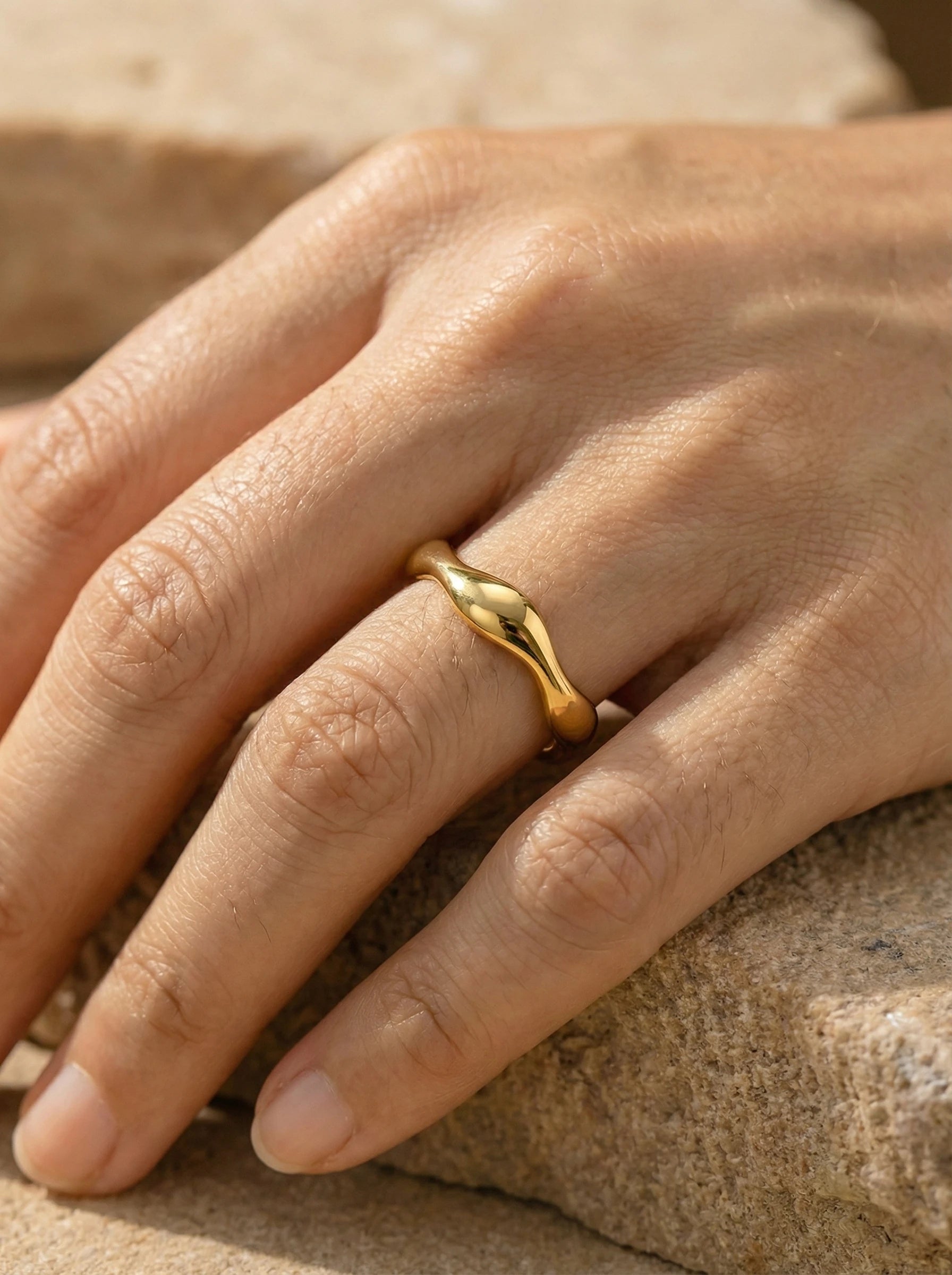 Gold Wave Edelstahl Ring - Produktbild 3
