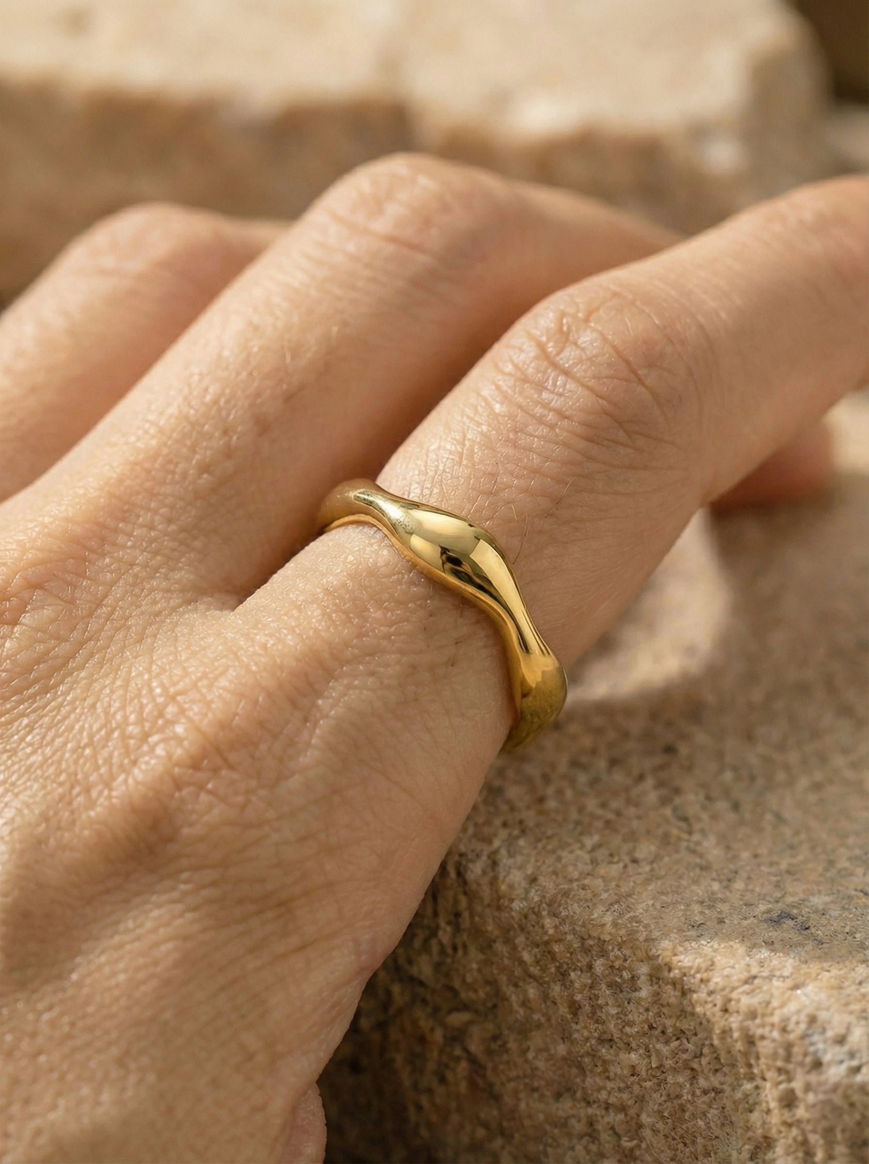 Gold Wave Edelstahl Ring - Produktbild 4