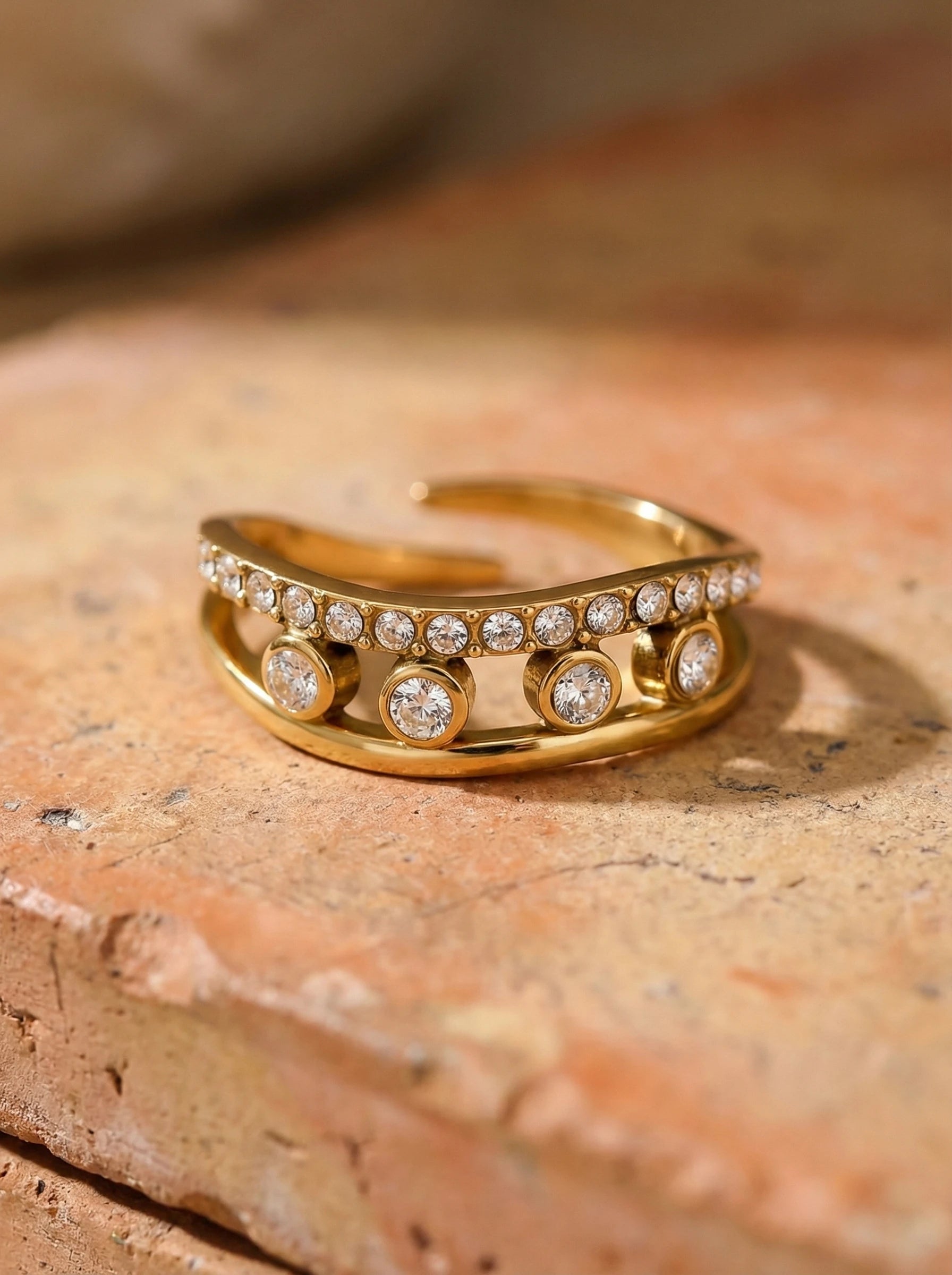 Four Diamond Dots In Line Edelstahl Ring - Produktbild 2