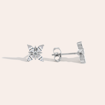 Silberne Edelstahl-Ohrringe in Diamantform mit Blumenmotiv, funkelnde Details, Stecker-Verschluss