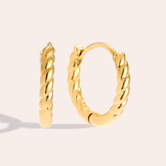 Goldene Half Twist Edelstahl Ohrringe mit gedrehter Struktur, kreisförmig, glänzendes Finish