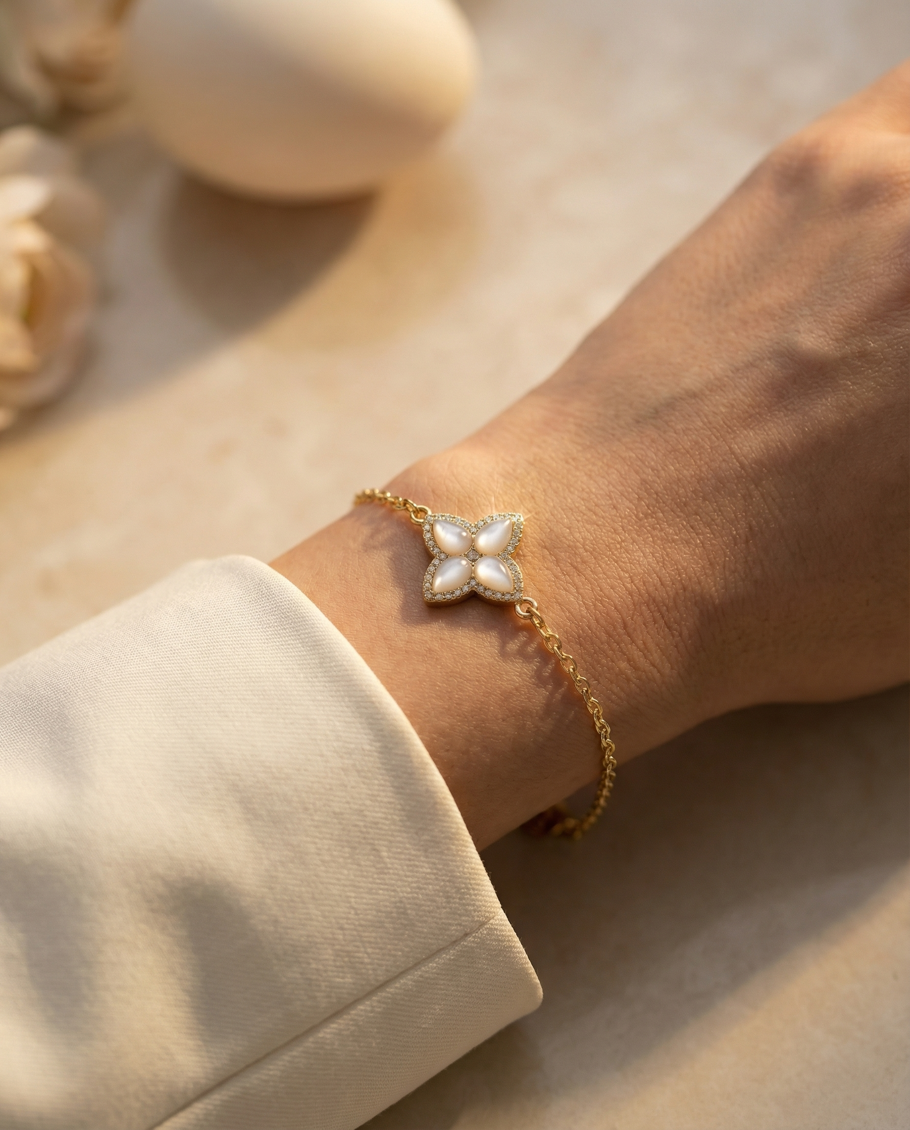 Nymara overlapping-cards-image2 (4:5)