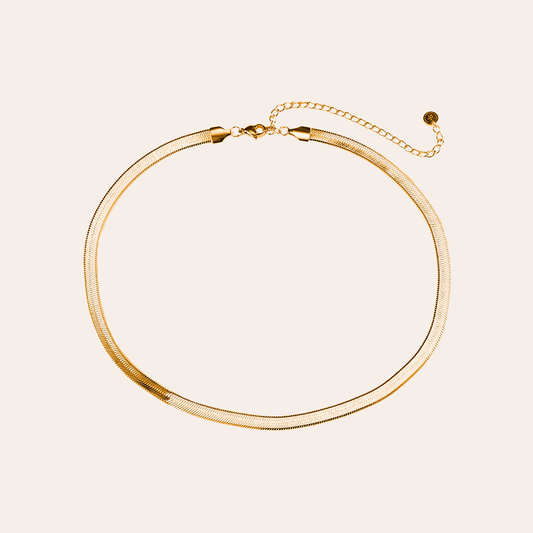 Goldene Wide Snake Skin Edelstahlkette mit feinem Gliederdesign und verstellbarem Verschluss