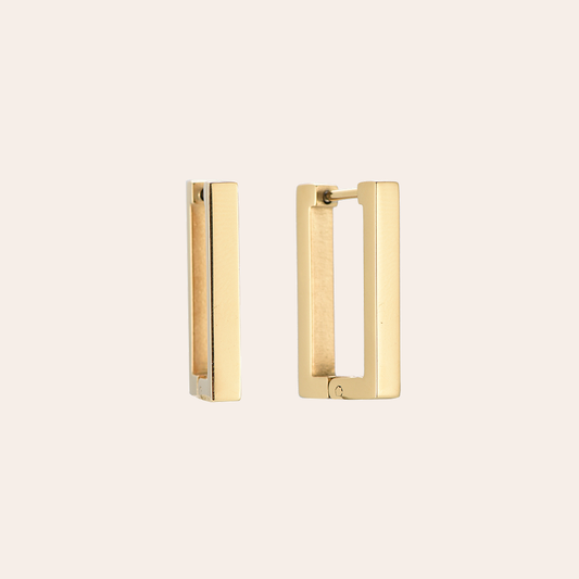 Goldene, quadratische Edelstahl-Ohrringe mit glänzendem Finish, rechteckige Form, minimalistisch und modern