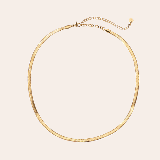 Goldene Edelstahlkette im Schlangenhaut-Design mit feiner Gliederkette und Verschluss, elegante Optik